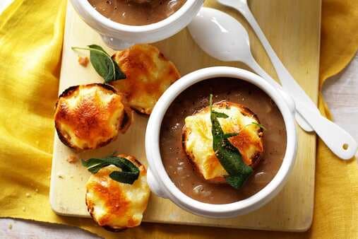 French Onion Soup With Cheesy Toasts