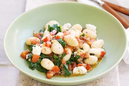Gnocchi With Spicy Tomato Sauce And Spinach