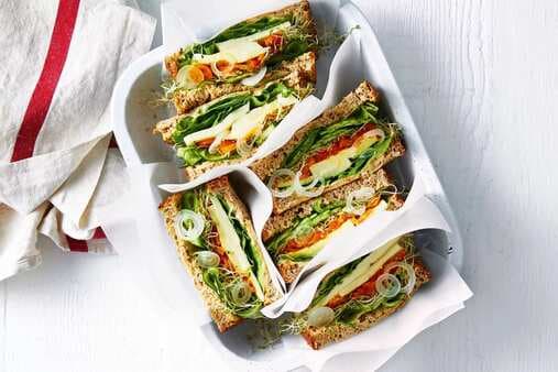 Green Goddess Hommus Sandwiches
