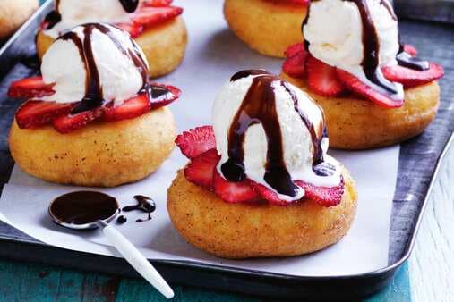 Grilled Donuts With Strawberries