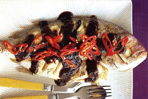 Grilled Snapper With Tamarind Sauce