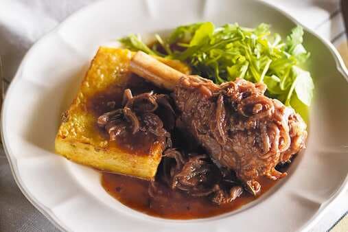 Lamb Shanks With Red Wine Onions And Anchovies