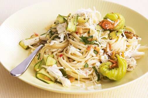 Linguine With Crab & Zucchini Flowers