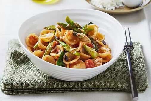 Orecchiette With Asparagus Spinach Sultanas And Ricotta Sauce