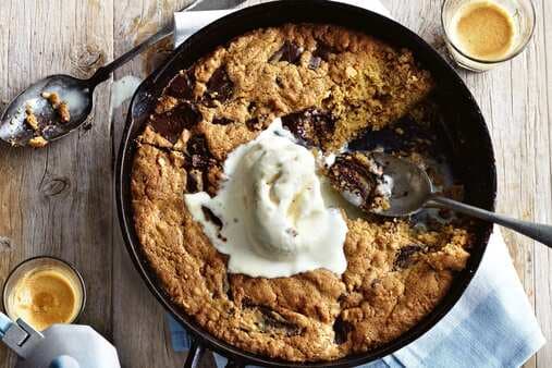 Peanut Butter And Dark Chocolate Chunk Skillet Cookie