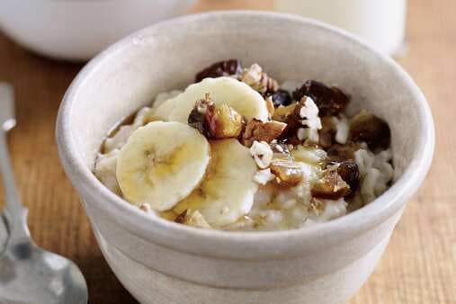 Porridge With Banana-Pecan Topping
