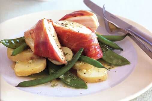 Prosciutto-Wrapped Chicken With Grapefruit Dressing