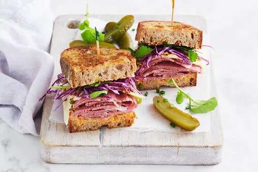 Reuben Sandwiches With Corned Beef