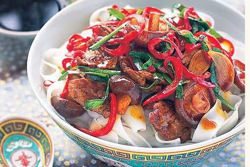 Rice Noodles With Beef & Garlic Chives
