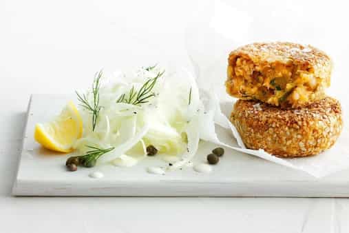 Salmon & Quinoa Cakes With Creamy Fennel Salad