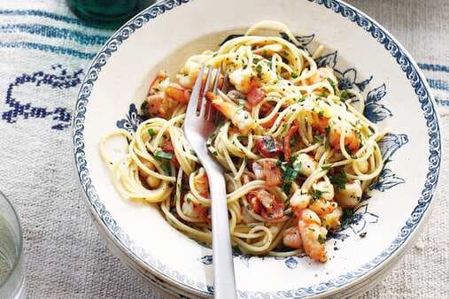 Spaghetti With Garlic Butter Bacon And Prawns