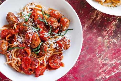 Spaghetti With Meatballs And Cherry Tomatoes