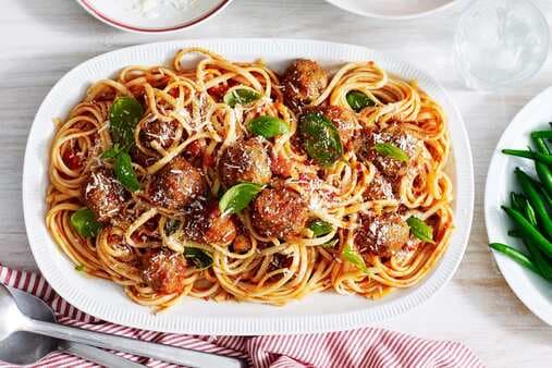 Spaghetti With Meatballs And Spicy Tomato Sauce