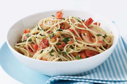 Spaghetti With Prawns Fresh Tomato Garlic And Parsley