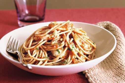 Spaghetti With Tomato And Calamari