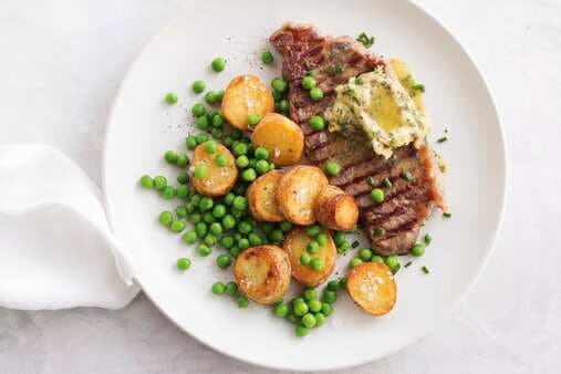 Steak With Garlic Butter And Golden Kipflers
