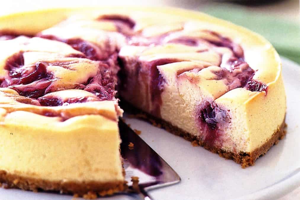 Vanilla & Rhubarb Baked Cheesecake