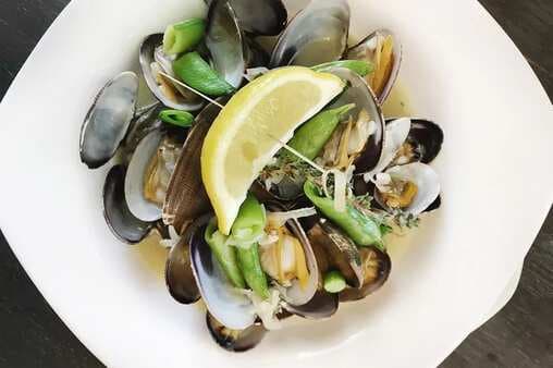Steamed Clams With Shallot Butter