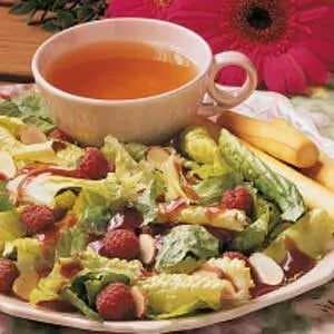 Almond-Raspberry Tossed Salad