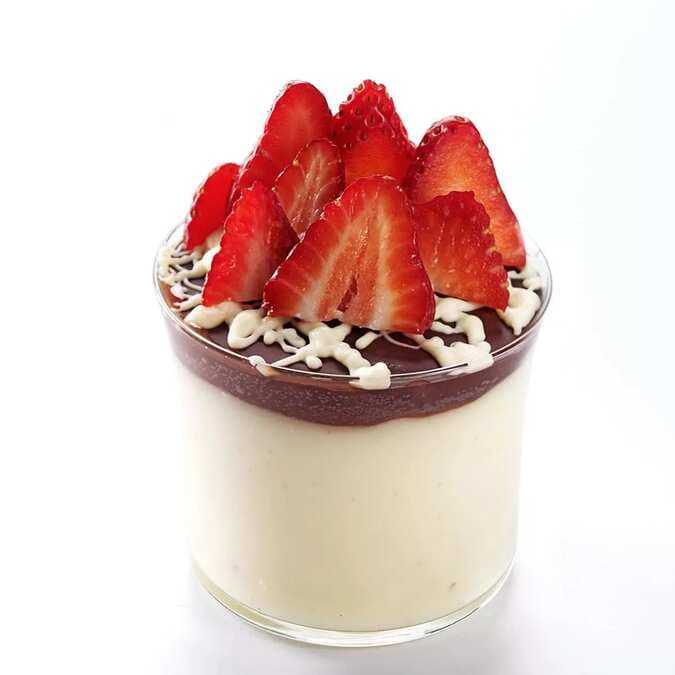 B&W Vanilla Bean Puddings With Fresh Strawberries