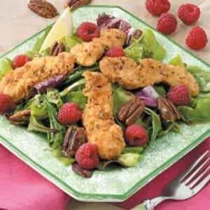 Crispy Chicken Strip Salad