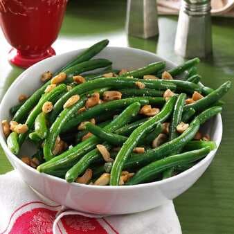 Roasted Garlic Green Beans With Cashews
