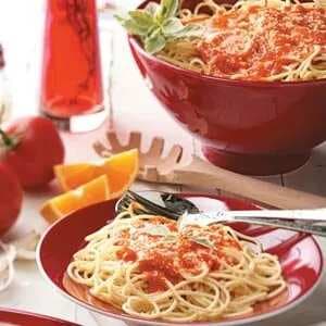 Spaghetti with Roasted Red Pepper Sauce