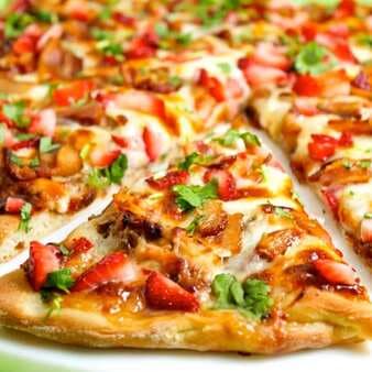 Strawberry Balsamic Pizza With Chicken