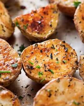 Crispy Greek Oven Roasted Potatoes