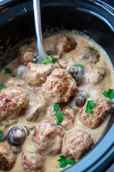 Crock Pot Meatballs With Creamy Mushroom Gravy
