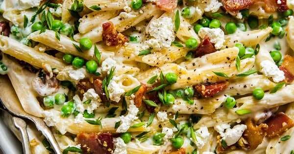 Pasta With Peas, Pancetta And Goat Cheese