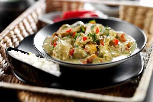 Classic Thai Green Curry Chicken With Vegetables