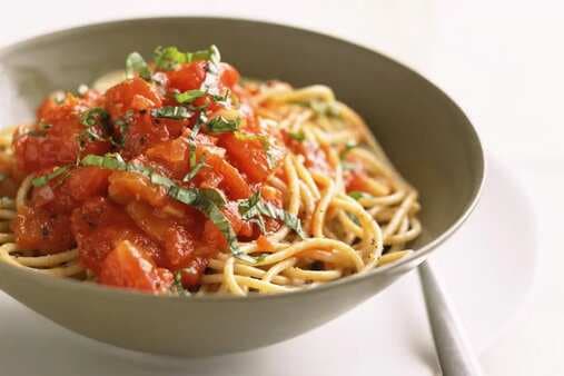 Fresh Tomato Sauce With Spaghetti