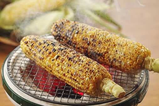 Grilled Asian Corn On Cob With Garlic Soy Glaze