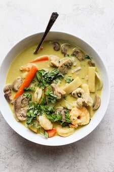 Shrimp And Chicken Green Curry