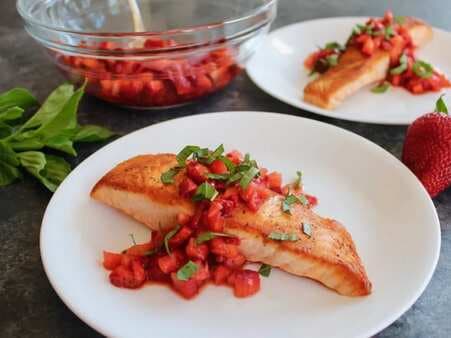 Salmon With Strawberries, Balsamic And Basil