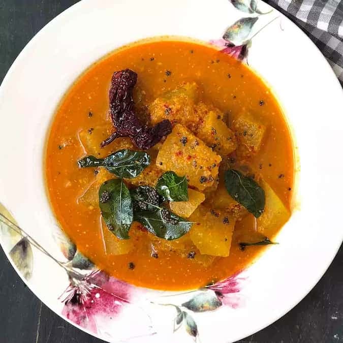 Kuvale Sasam/Konkani Style Ashgourd Curry