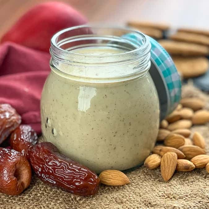Oats Almond Apple Date Smoothie