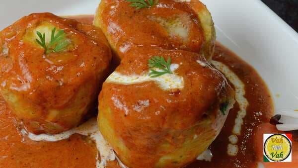 Stuffed Potatoes In Silky Tomato Sauce