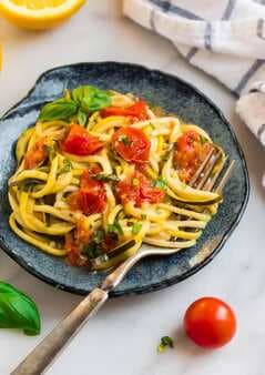 Zucchini Pasta With Lemon, Parmesan And Tomatoes