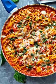 Creamy Chicken Tomato Basil Spaghetti Skillet