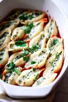 Ricotta Stuffed Shells With Spinach 