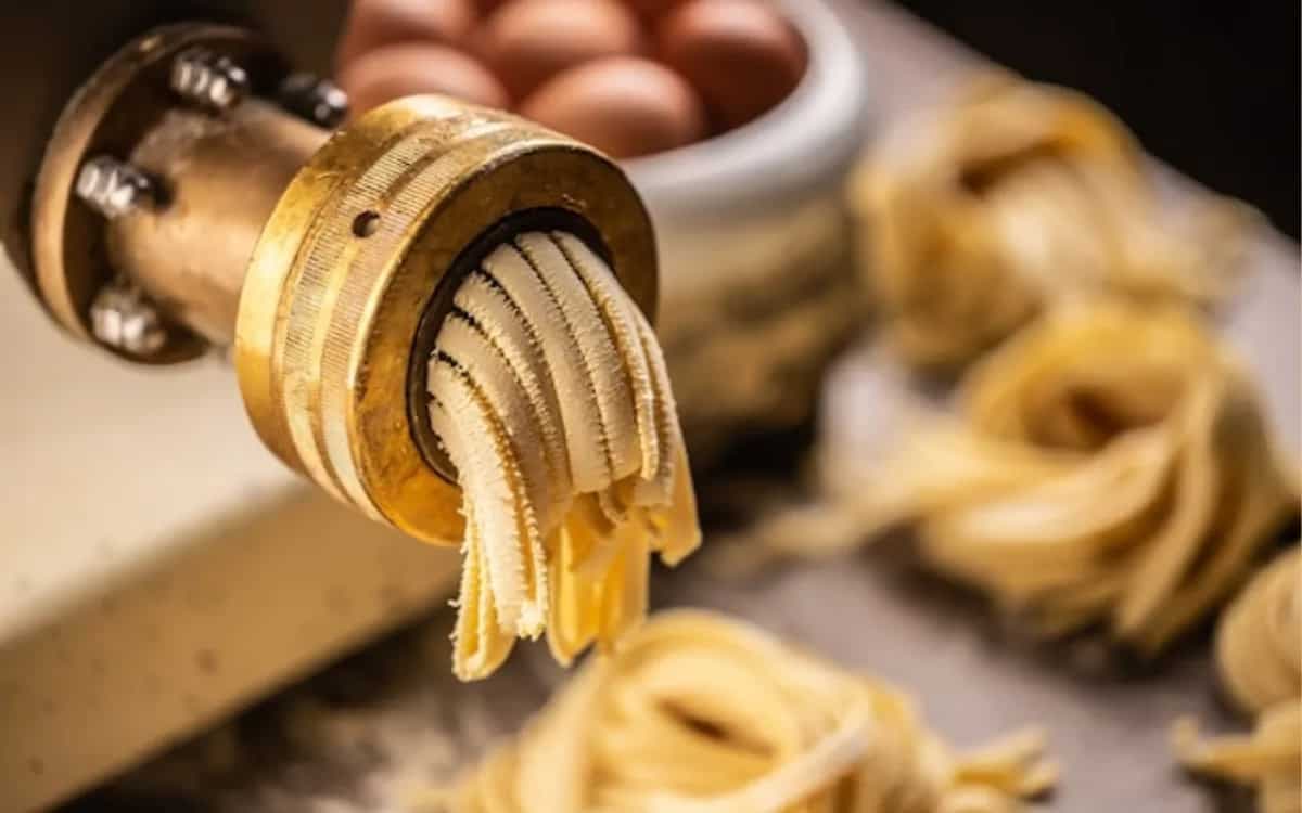 Top 5 Noodle Makers To Check Out