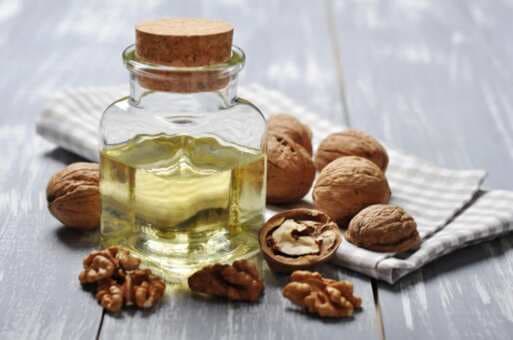 5 Incredible Health Benefits Of Walnut Oil