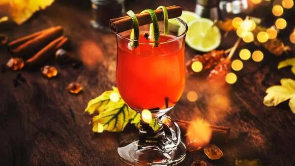 Rum Punch: Tracing 400 Years Of The Spiced Cocktail 