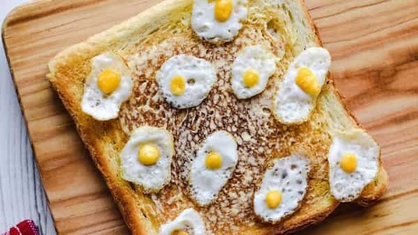 Make Breakfast Fun For Kids With These Mini Fried Eggs