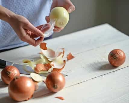 Kitchen Tips: 5 Lesser-Known Uses Of Onion Peels