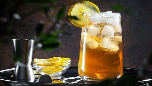 5 Brandy-Based Cocktails To Warm Up Your Winter Evenings