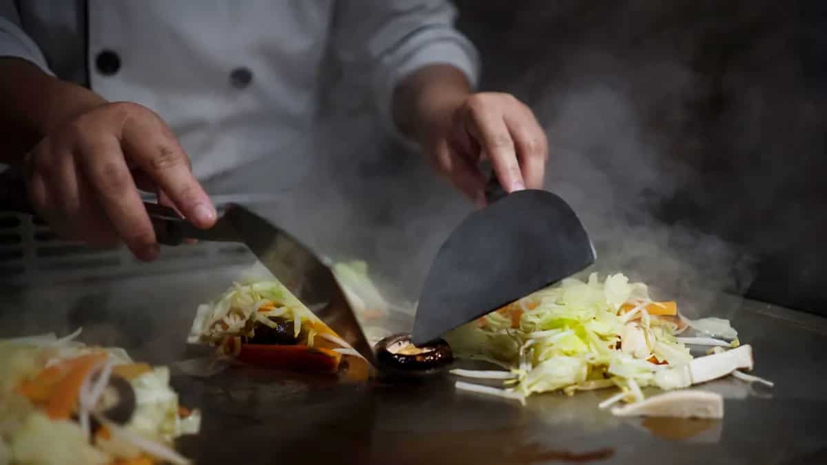 Teppanyaki: The Story Behind Japan’s Much-Loved Cooking Style