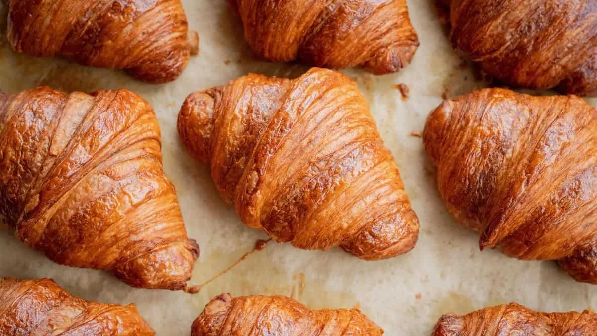 How To Make Eggless Chocolate Croissants At Home